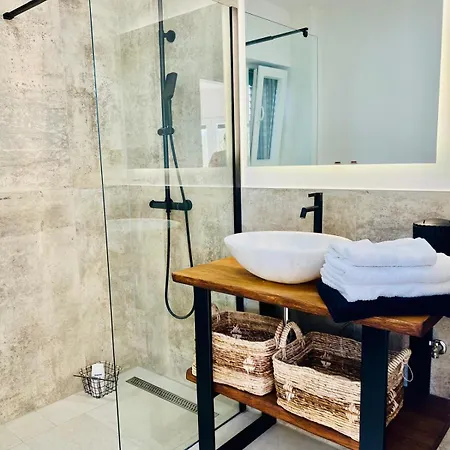 别墅 Traumhaftes Mit Pool In Rogoznica Podglavica